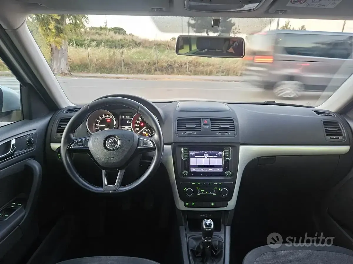 Usata Skoda Yeti 105 CV (77 kW) 2016 Bianco SUV