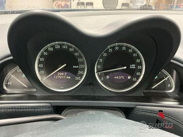 Usata Mercedes SL500 306 CV (225 kW) 2001 Blu Cabrio