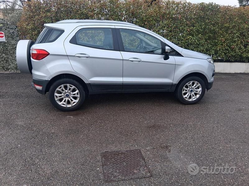Grigio Usata 2015 Ford Ecosport Titanium SUV | 6400 € (Ottimo prezzo) - Immagine 1/4