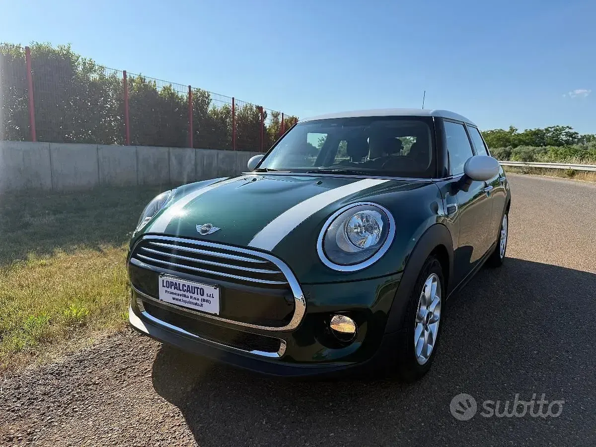 Usata Mini Cooper D Seven 116 CV (85 kW) 2017 Verde Utilitaria