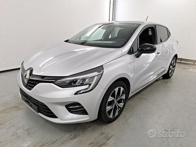 Usata Renault Clio V Evolution 90 CV (66 kW) 2022 Grigio Berlina