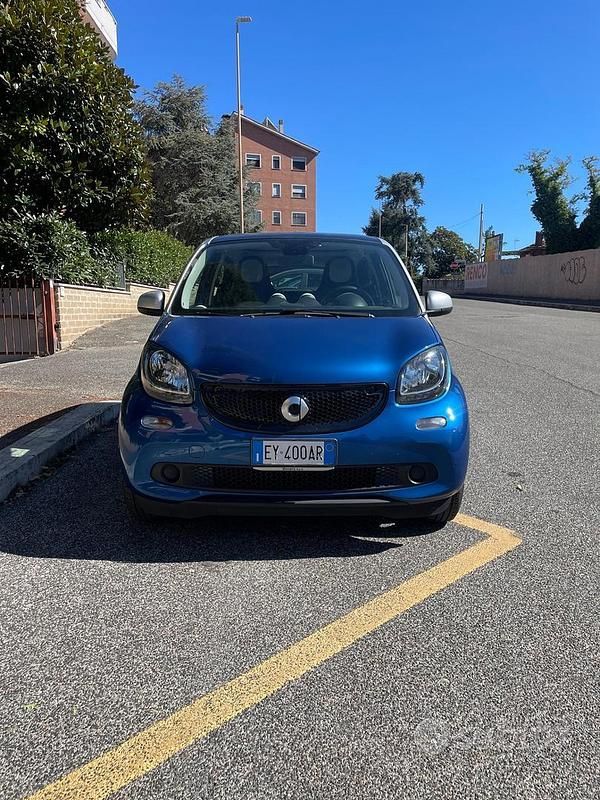 Usata Smart ForFour Passion 71 CV (52 kW) 2014 Blu Utilitaria