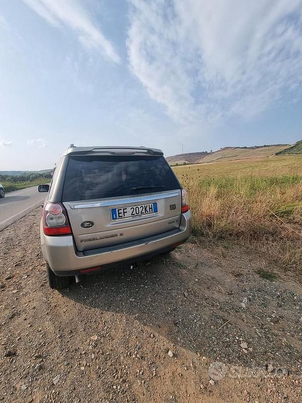Usata Land Rover Freelander 2 150 CV (110 kW) 2011 Marrone SUV