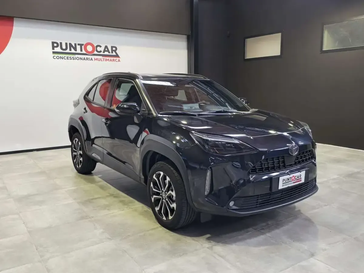 Nuova Toyota Yaris Cross Trend 131 CV (96 kW) 2026 Nero SUV