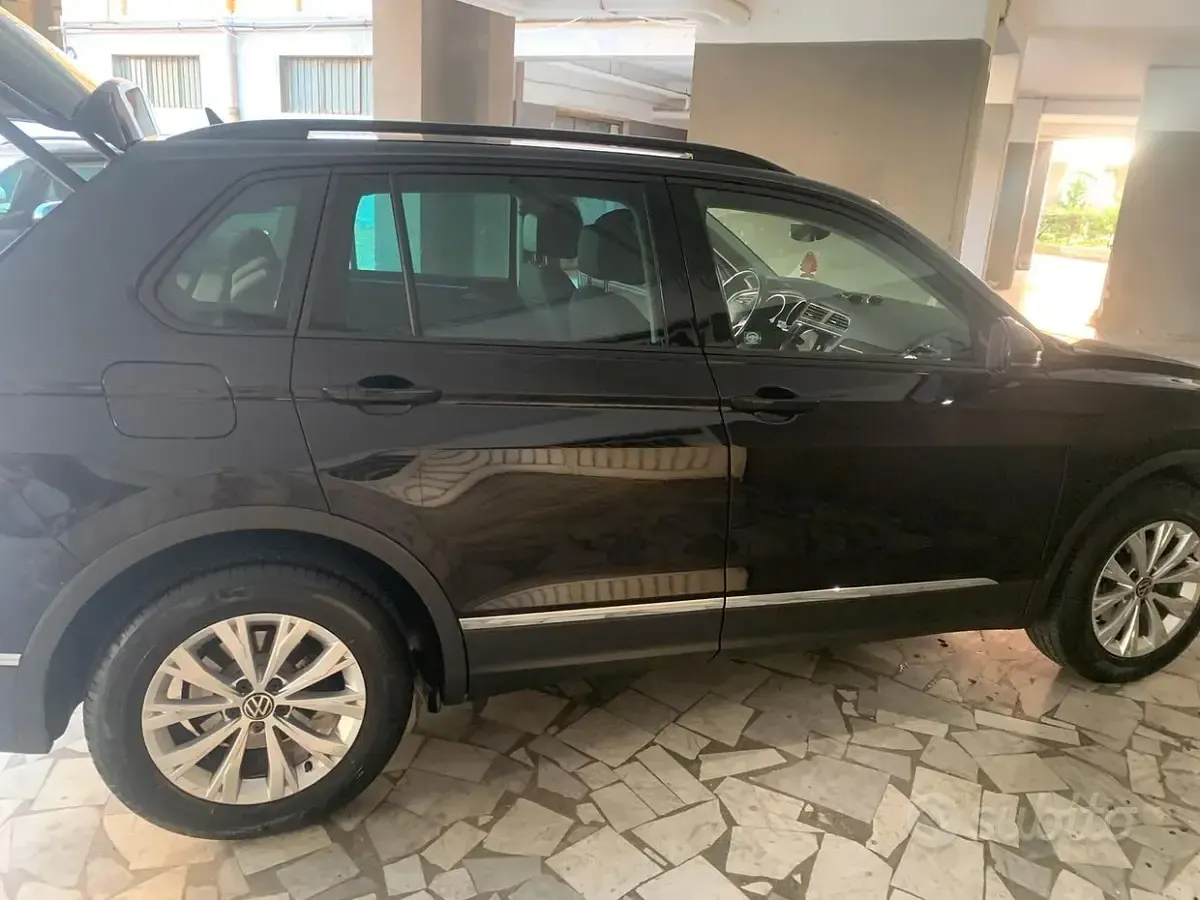 Usata VW Tiguan 150 CV (110 kW) 2021 Nero SUV