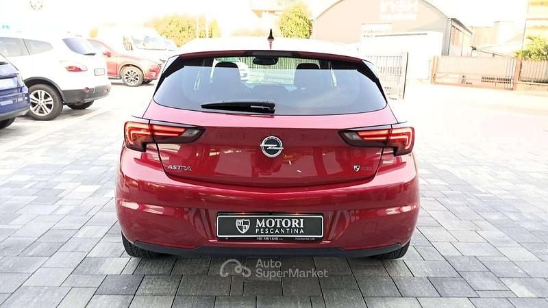 Usata Opel Astra Ultimate 122 CV (89 kW) 2019 Rosso Berlina