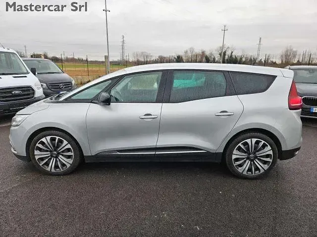 Usata Renault Scénic IV Business 140 CV (102 kW) 2021 Argento Monovolume
