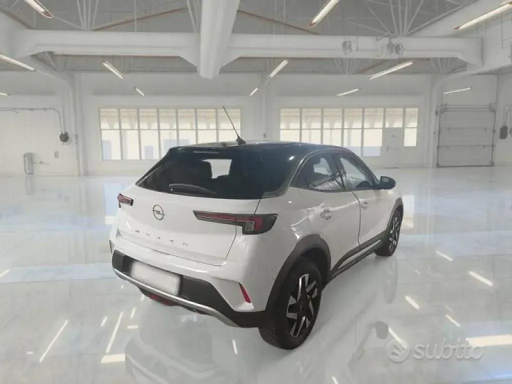 Usata Opel Mokka Elegance 110 CV (80 kW) 2022 Bianco SUV