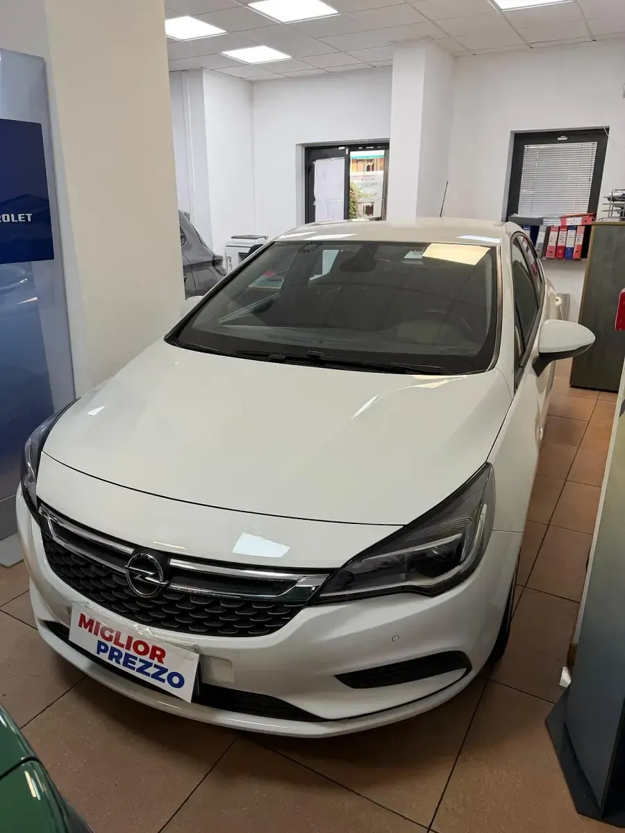 Usata Opel Astra 105 CV (77 kW) 2017 Bianco Station wagon