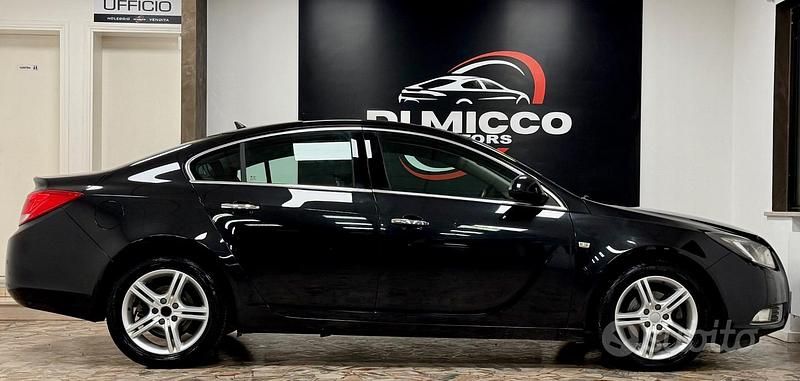 Usata Opel Insignia Cosmo 160 CV (117 kW) 2010 Nero Berlina