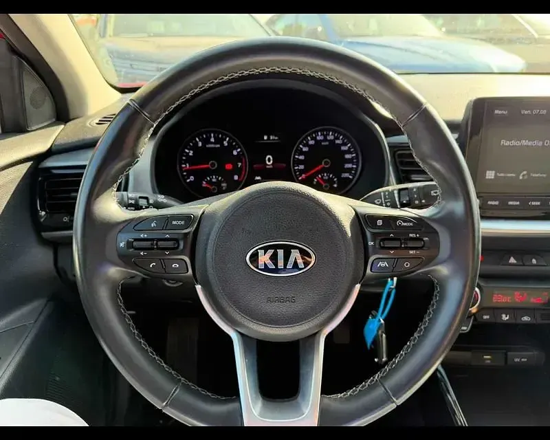 Usata Kia Stonic Style 82 CV (60 kW) 2021 Nero SUV