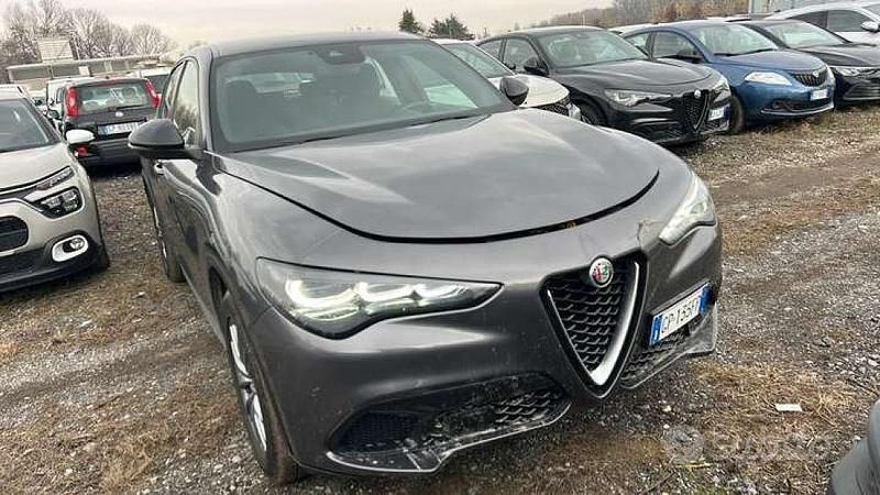 Usata Alfa Romeo Stelvio Super 210 CV (154 kW) 2023 Grigio SUV
