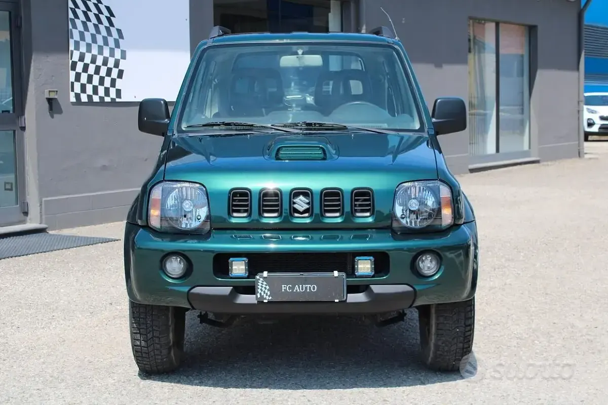 Usata Suzuki Jimny 65 CV (47 kW) 2005 Verde SUV
