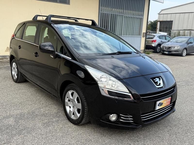Usata Peugeot 5008 114 CV (83 kW) 2013 Bianco Monovolume