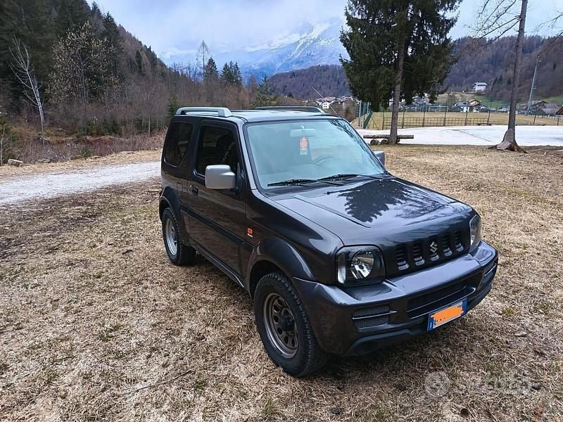 Usata Suzuki Jimny 2009 Grigio SUV