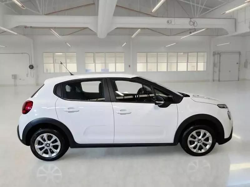 Begagnad Citroën C3 Business Class 102 HK (75 kW) 2023 Vit Halvkombi