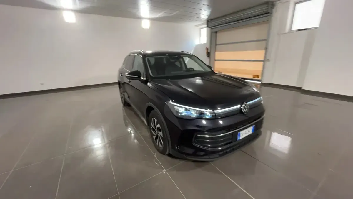 Usata VW Tiguan Edition 150 CV (110 kW) 2024 Nero SUV