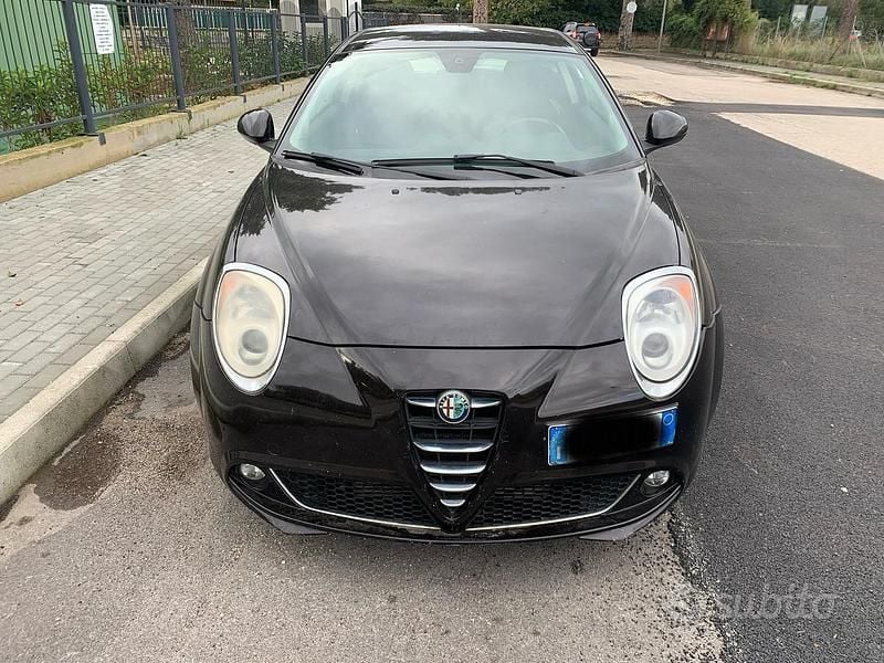 Nero Usata 2010 Alfa Romeo MiTo Due volumi | 3000 € - Immagine 1/4