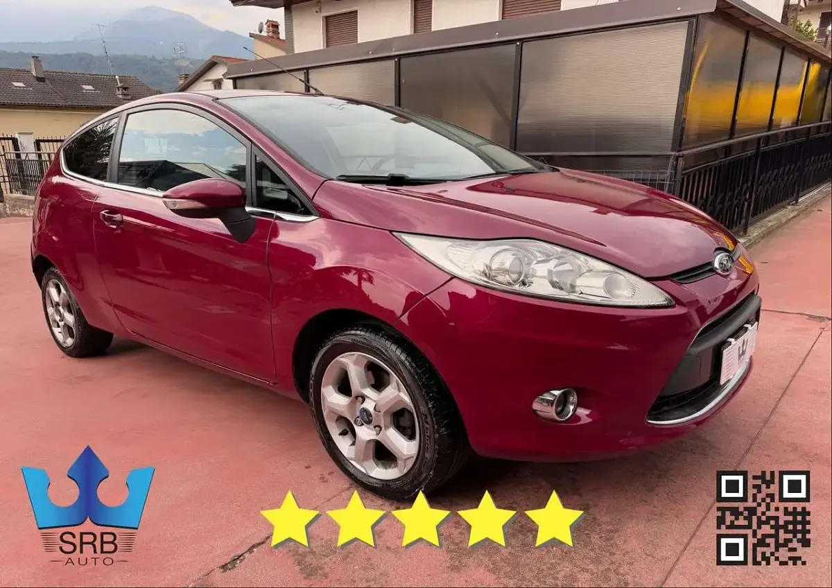 Usata Ford Fiesta Titanium 82 CV (60 kW) 2010 Lilla Berlina
