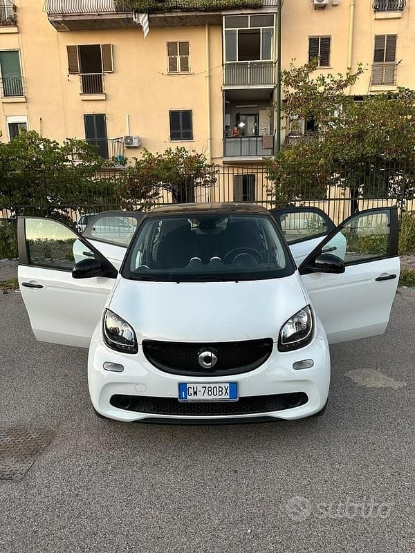 Usata Smart ForFour 71 CV (52 kW) 2018 Utilitaria