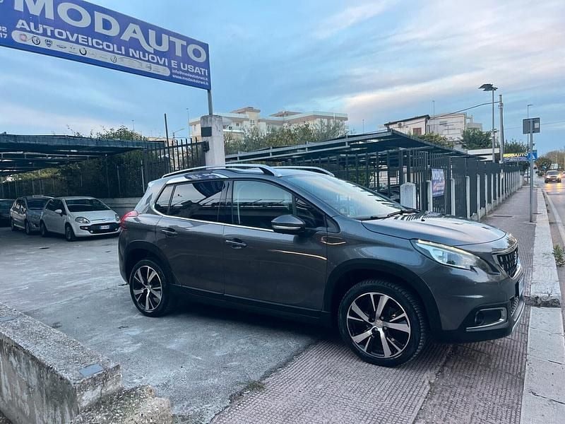 Grigio Usata 2017 Peugeot 2008 SUV | 9300 € (Super prezzo) - Immagine 1/4