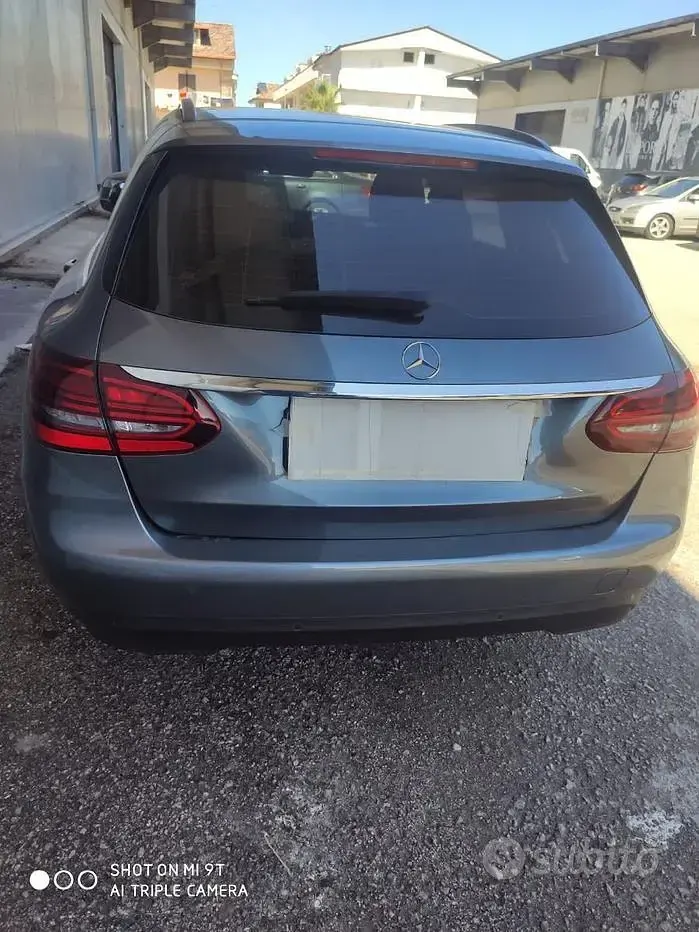 Usata Mercedes C180 122 CV (89 kW) 2019 Grigio Station wagon