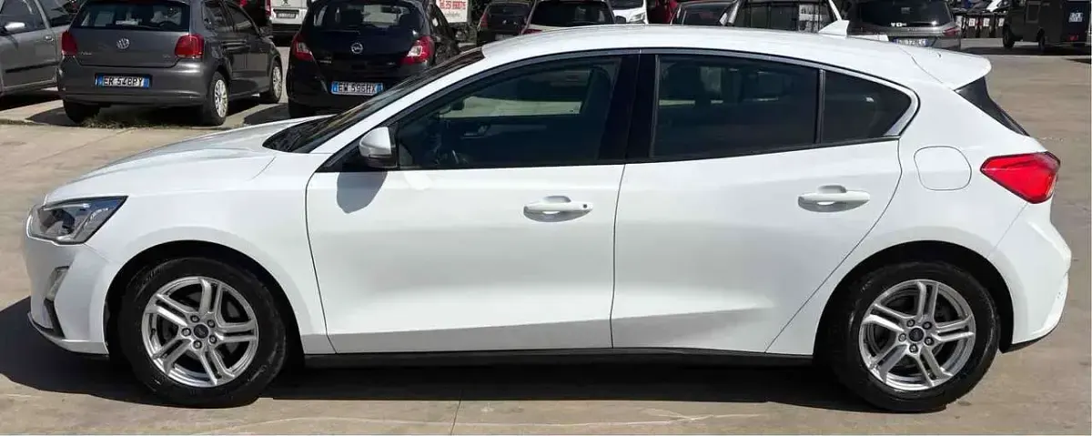 Usata Ford Focus 101 CV (74 kW) 2018 Bianco Berlina