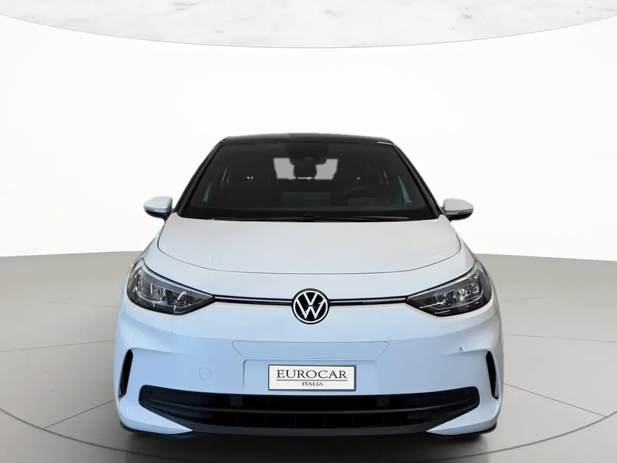 Usata VW ID.3 Pro Performance 150 kW (204 CV) 2024 Glacier white metallizzato nero Utilitaria