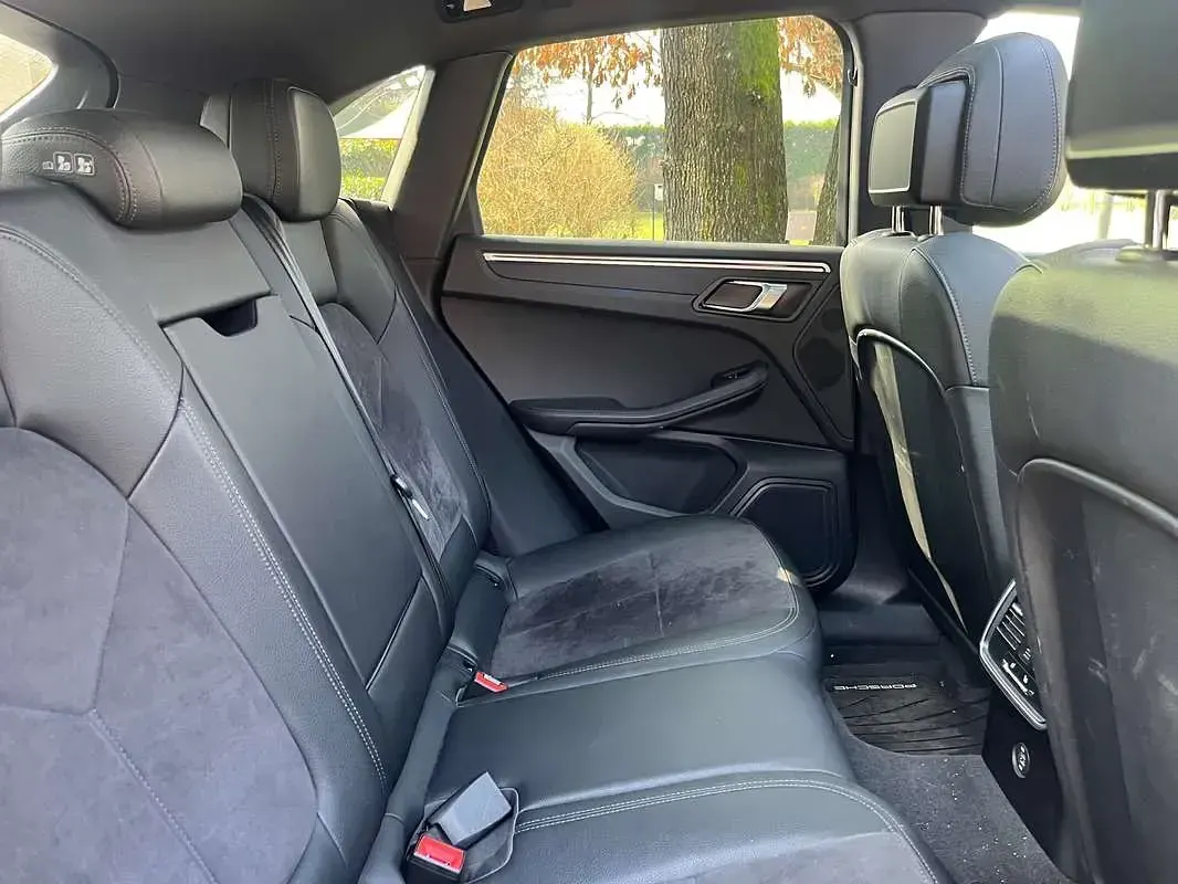 Usata Porsche Macan 245 CV (180 kW) 2019 Blu/azzurro SUV