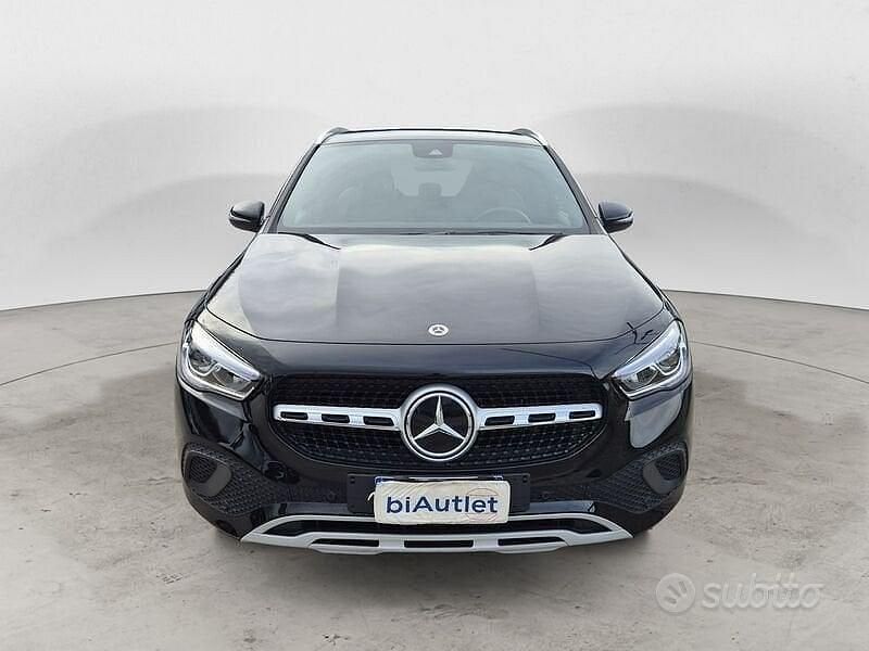 Usata Mercedes GLA250 160 CV (117 kW) 2023 Nero SUV