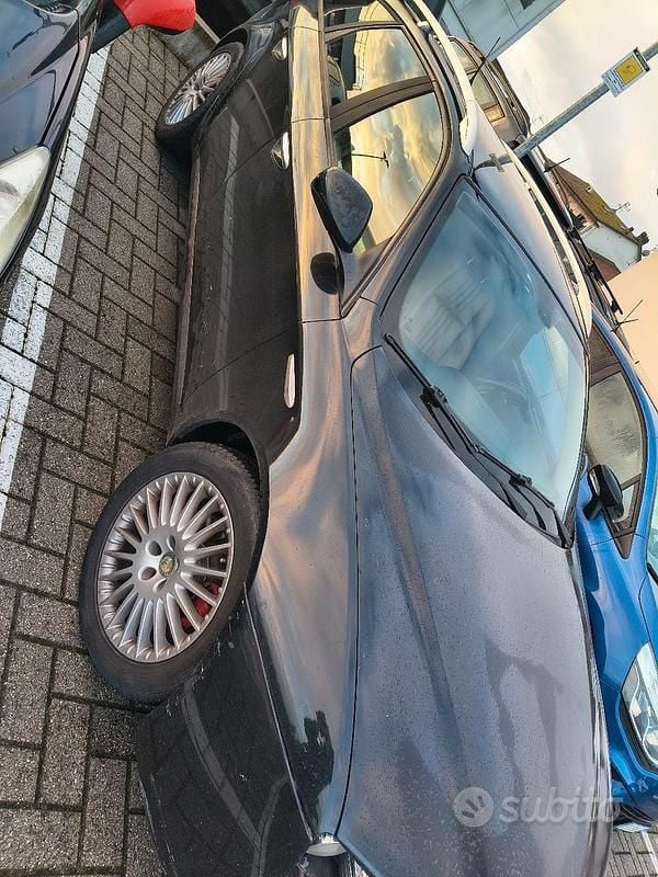 Usata Alfa Romeo 159 150 CV (110 kW) 2006 Nero Station wagon