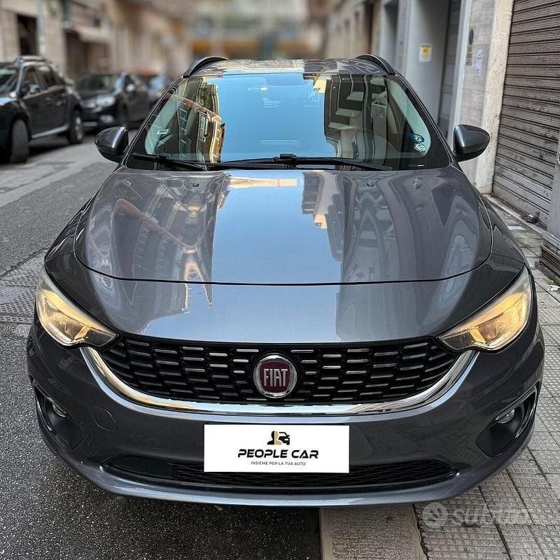 Usata Fiat Tipo 120 CV (88 kW) 2017 Grigio Station wagon
