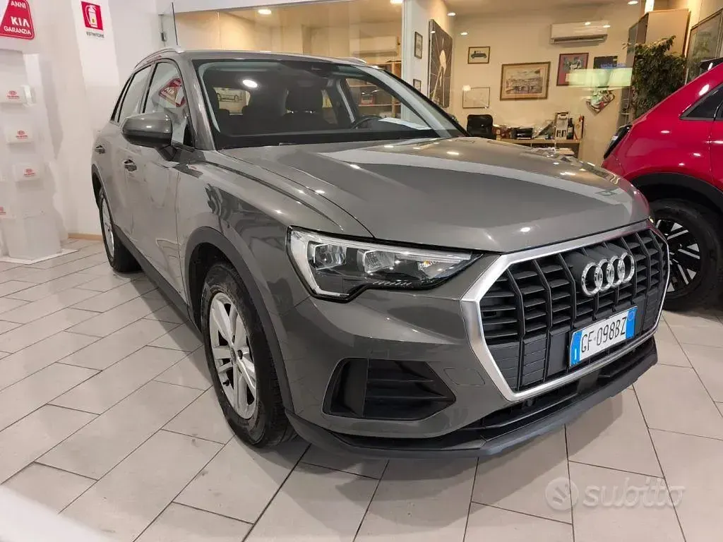 Usata Audi Q3 Advanced 150 CV (110 kW) 2021 Grigio scuro SUV
