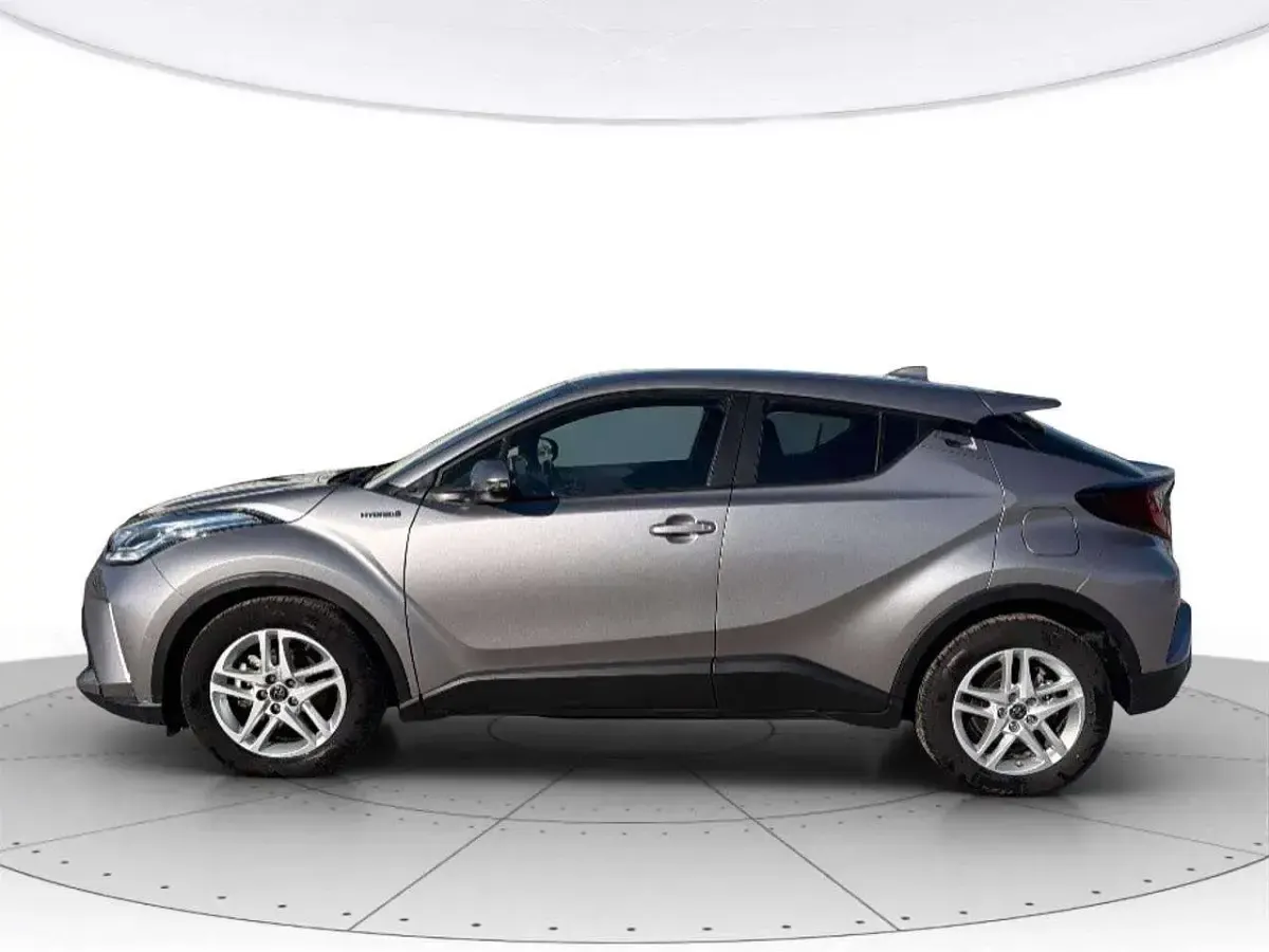 Usata Toyota C-HR Business Edition 98 CV (72 kW) 2022 Argento SUV