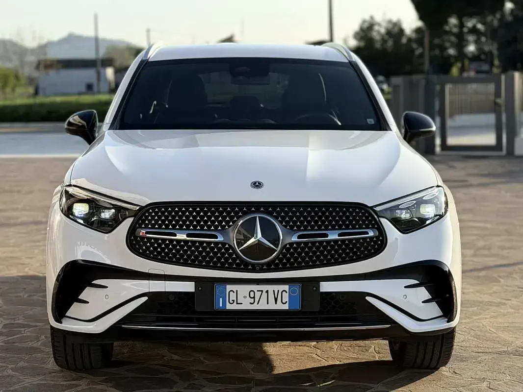 Usata Mercedes GLC220 AMG Line Premium Plus 197 CV (144 kW) 2023 Bianco SUV
