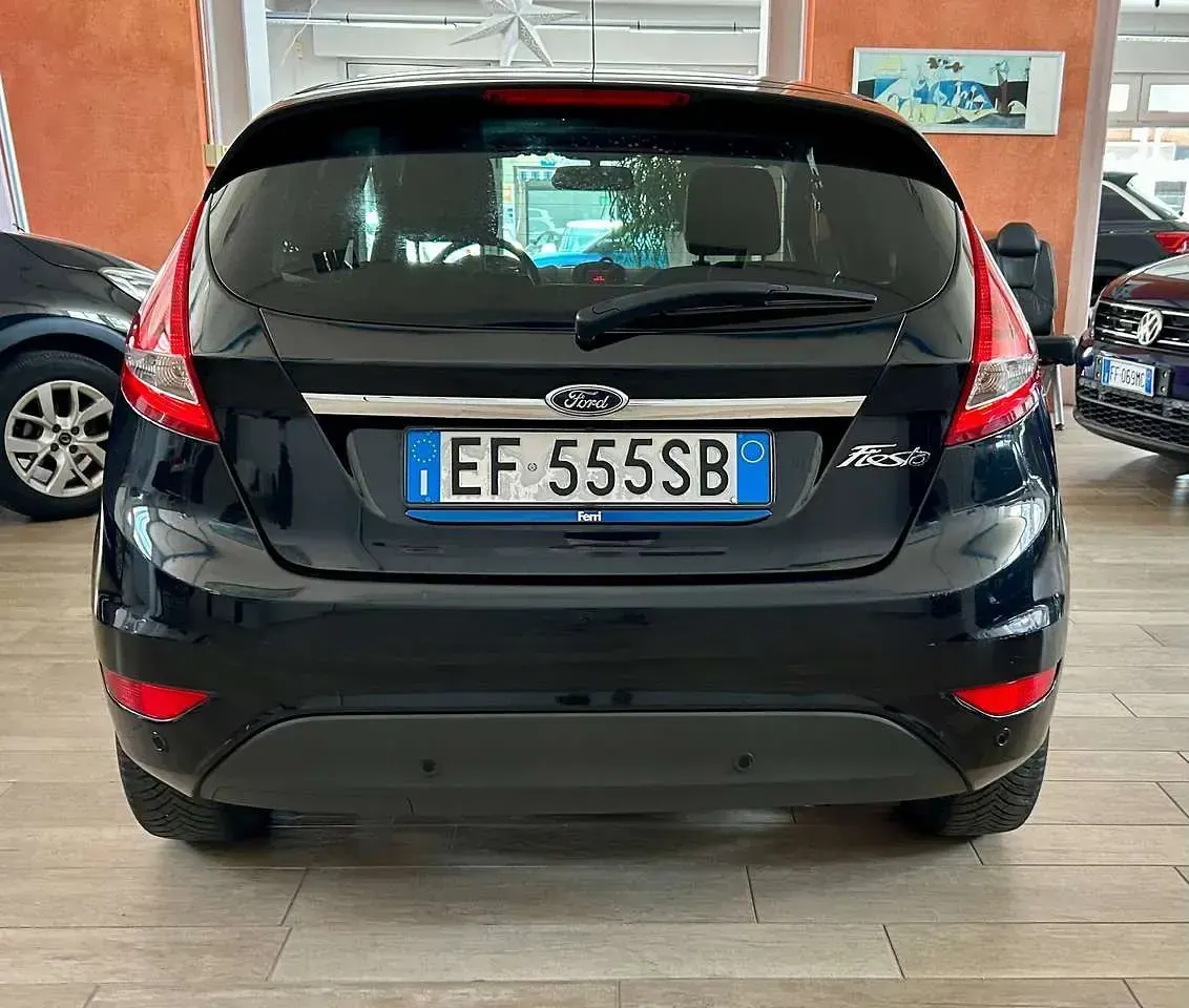 Usata Ford Fiesta Titanium 82 CV (60 kW) 2011 Other Berlina