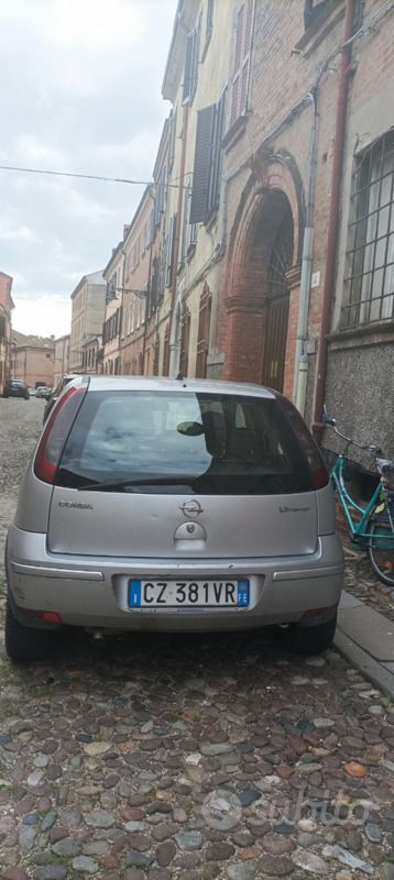 Usata Opel Corsa 54 CV (39 kW) 2006 Grigio Utilitaria