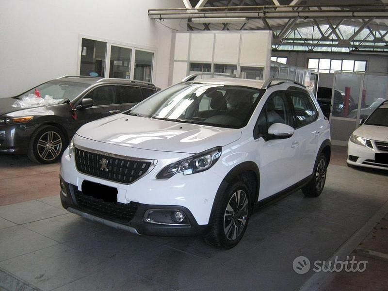 Usata Peugeot 2008 Allure 81 CV (59 kW) 2016 Bianco SUV