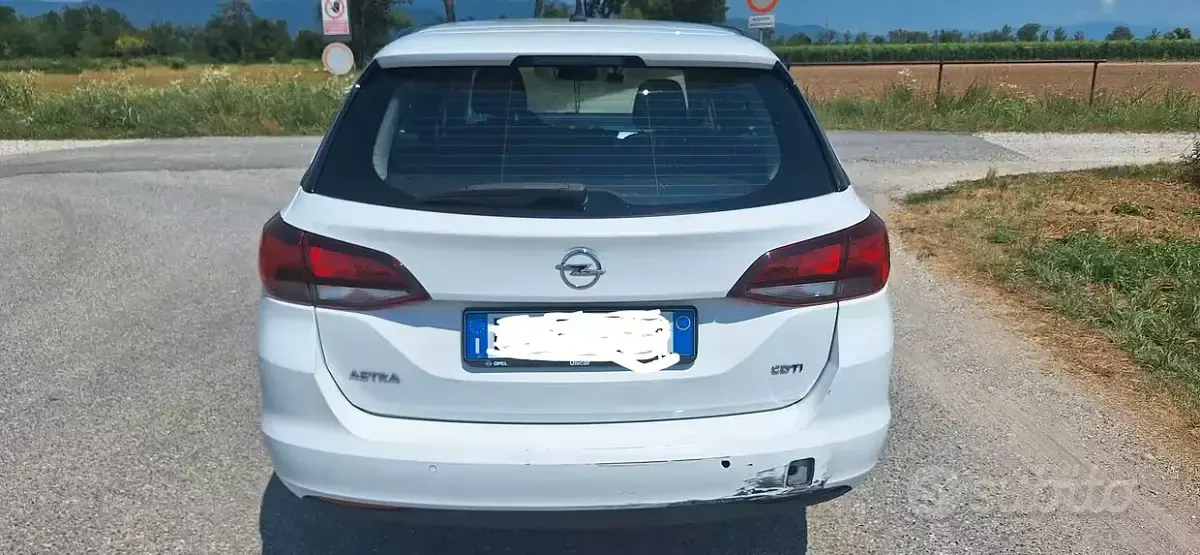 Usata Opel Astra Sport 110 CV (80 kW) 2017 Station wagon