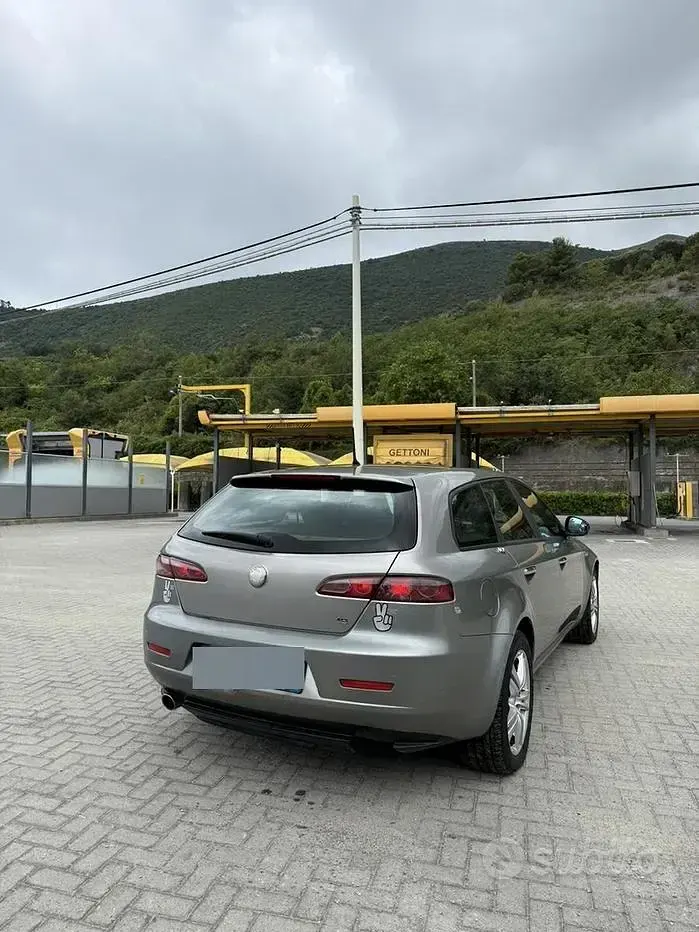 Usata Alfa Romeo 159 150 CV (110 kW) 2009 Grigio Station wagon