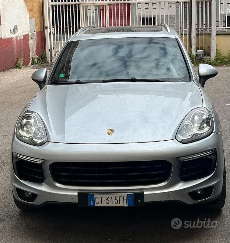 Usata 2015 Porsche Cayenne S SUV | 28.000 € - Immagine 1/4