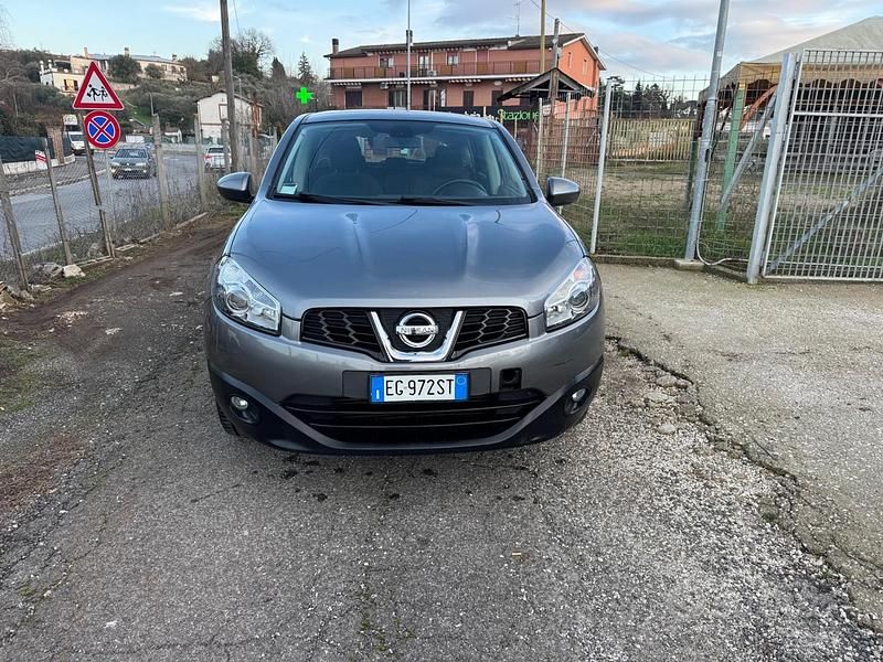 Usata Nissan Qashqai Tekna 110 CV (80 kW) 2011 Grigio SUV