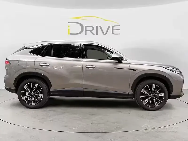 Usata MG HS Luxury 170 CV (125 kW) 2025 Grigio SUV