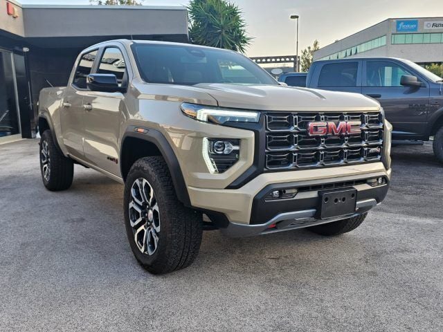 Usata GMC Canyon 314 CV (230 kW) 2024 Beige perlato Pick-up