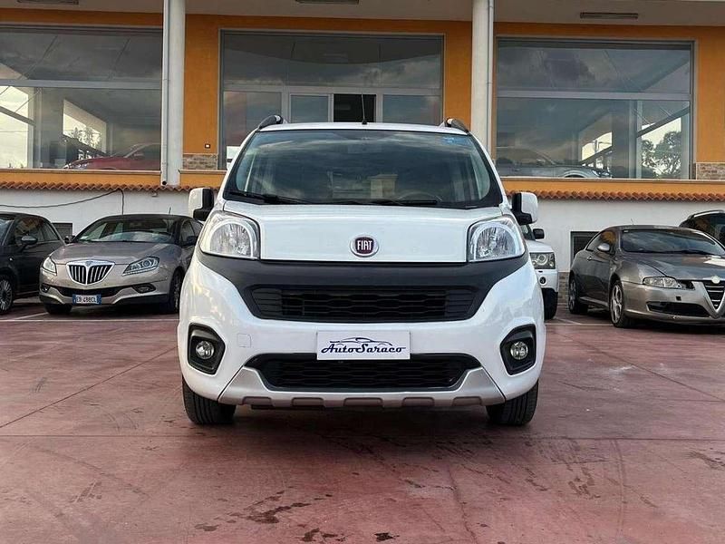 Usata Fiat Qubo Trekking 95 CV (69 kW) 2017 Bianco Monovolume