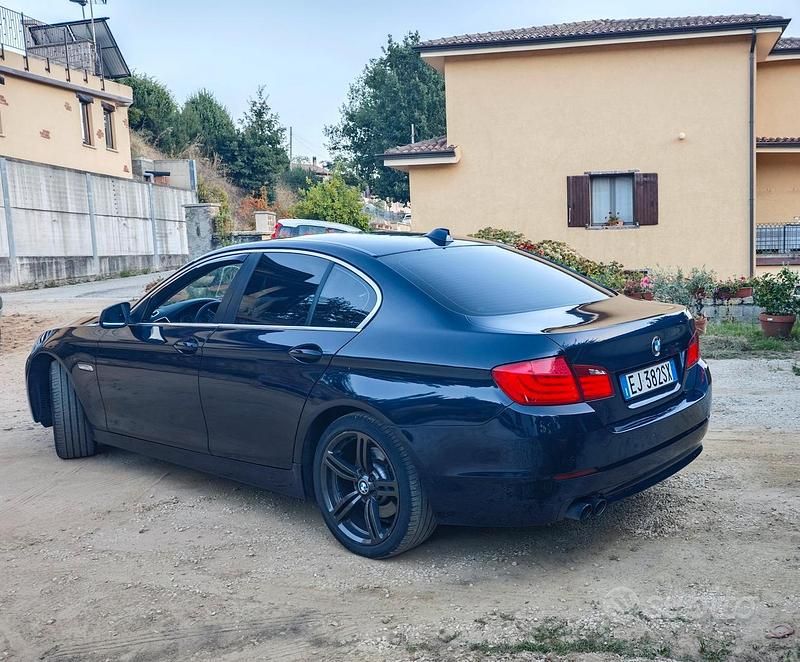Usata BMW 520 2011 Blu Berlina