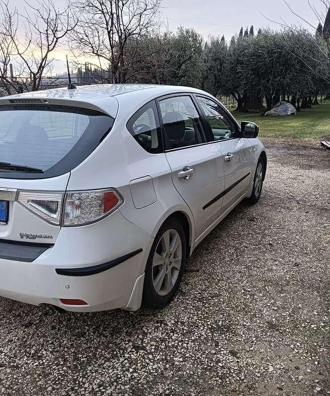 Usata Subaru Impreza 150 CV (110 kW) 2009 Bianco Berlina