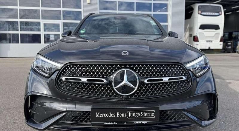 Usata Mercedes GLC220 Night 197 CV (144 kW) 2026 Graphitgrau SUV