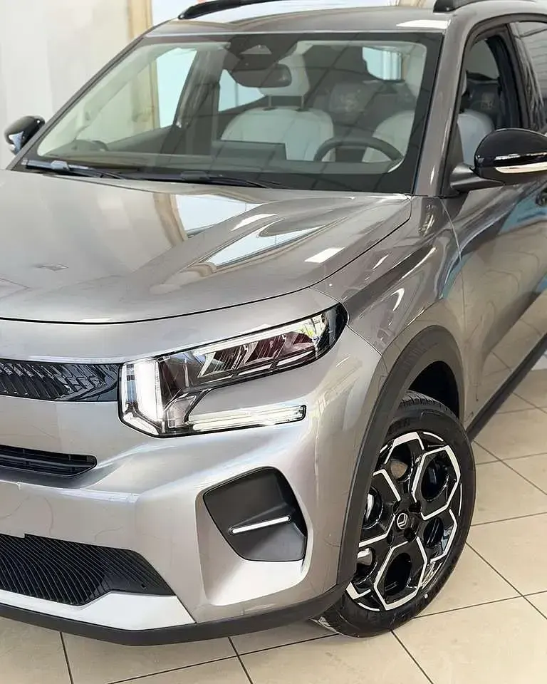 Nuova Citroën C3 PureTech 101 CV (74 kW) 2026 Grigio SUV