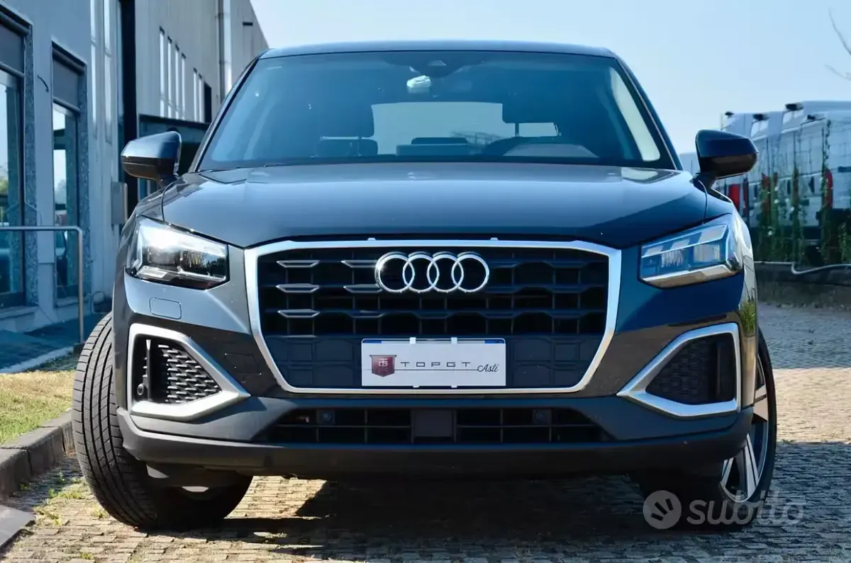 Usata Audi Q2 Advanced Plus 150 CV (110 kW) 2021 Grigio SUV